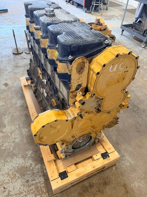 C-18 CATERPILLAR LONG BLOCK - Genuine - Image 3
