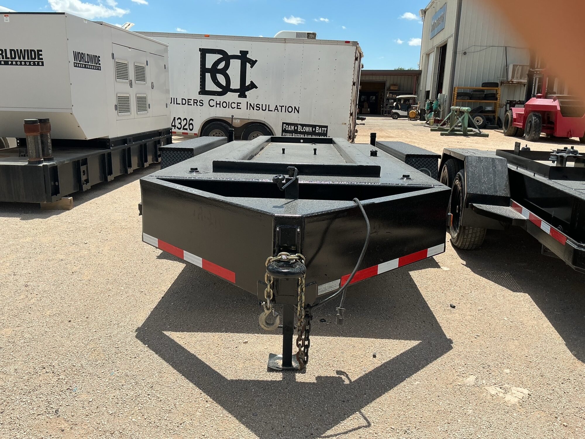 Trailer with Built in 500 Gal Fuel Cell - Image 2