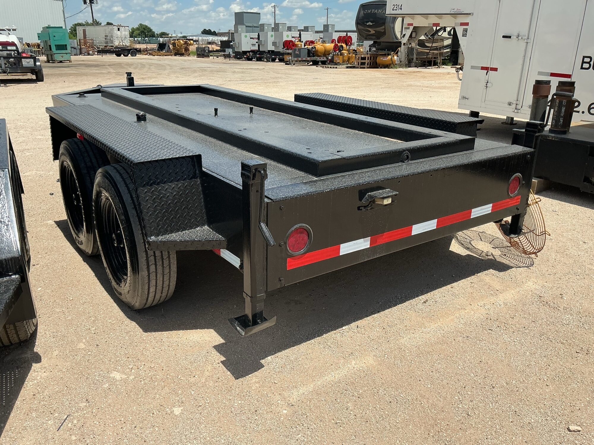 Trailer with Built in 500 Gal Fuel Cell