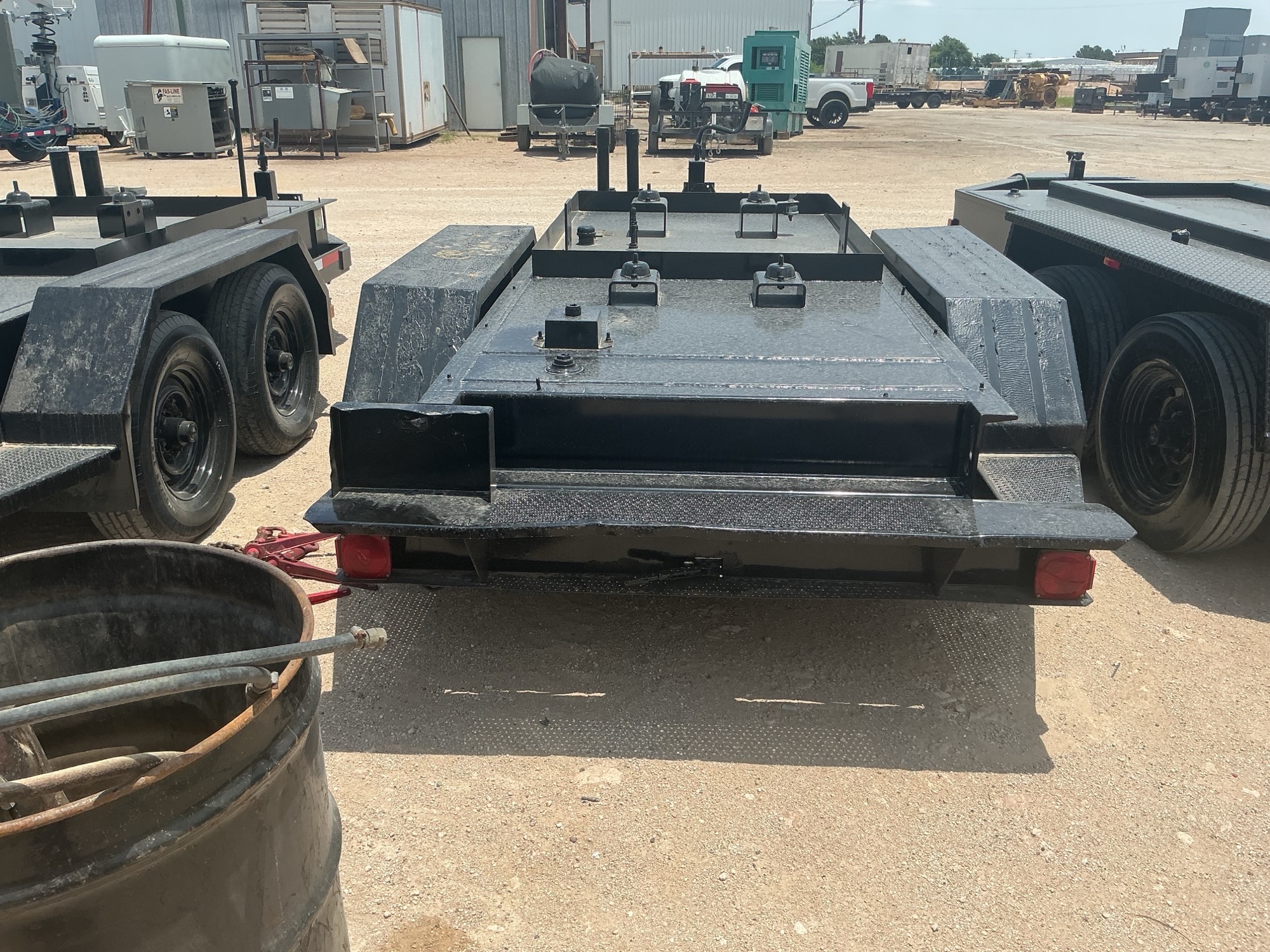 CAT XQ Trailers with Tanks