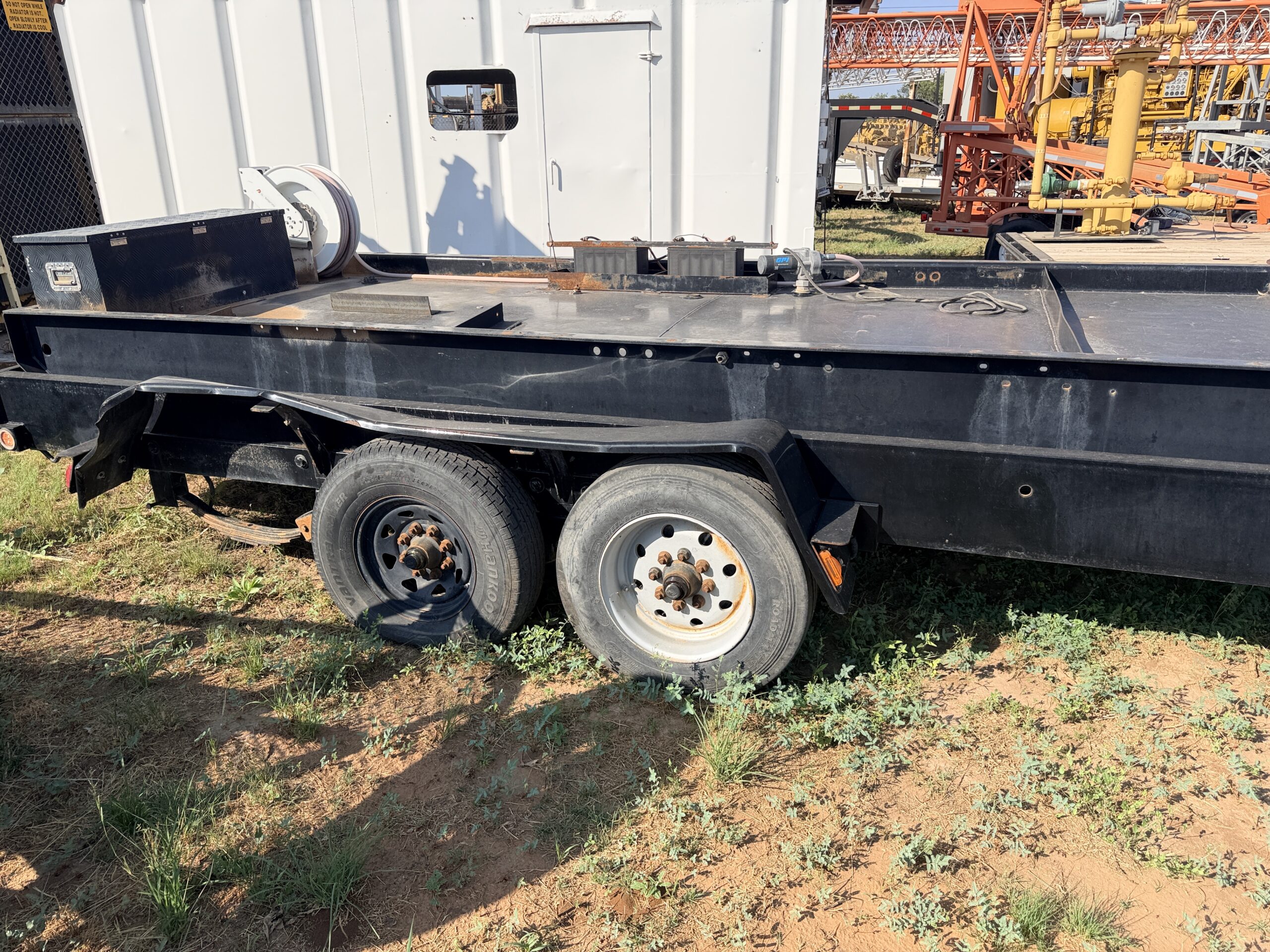 HD Trailer WITH LARGE FUEL CELL - Image 3